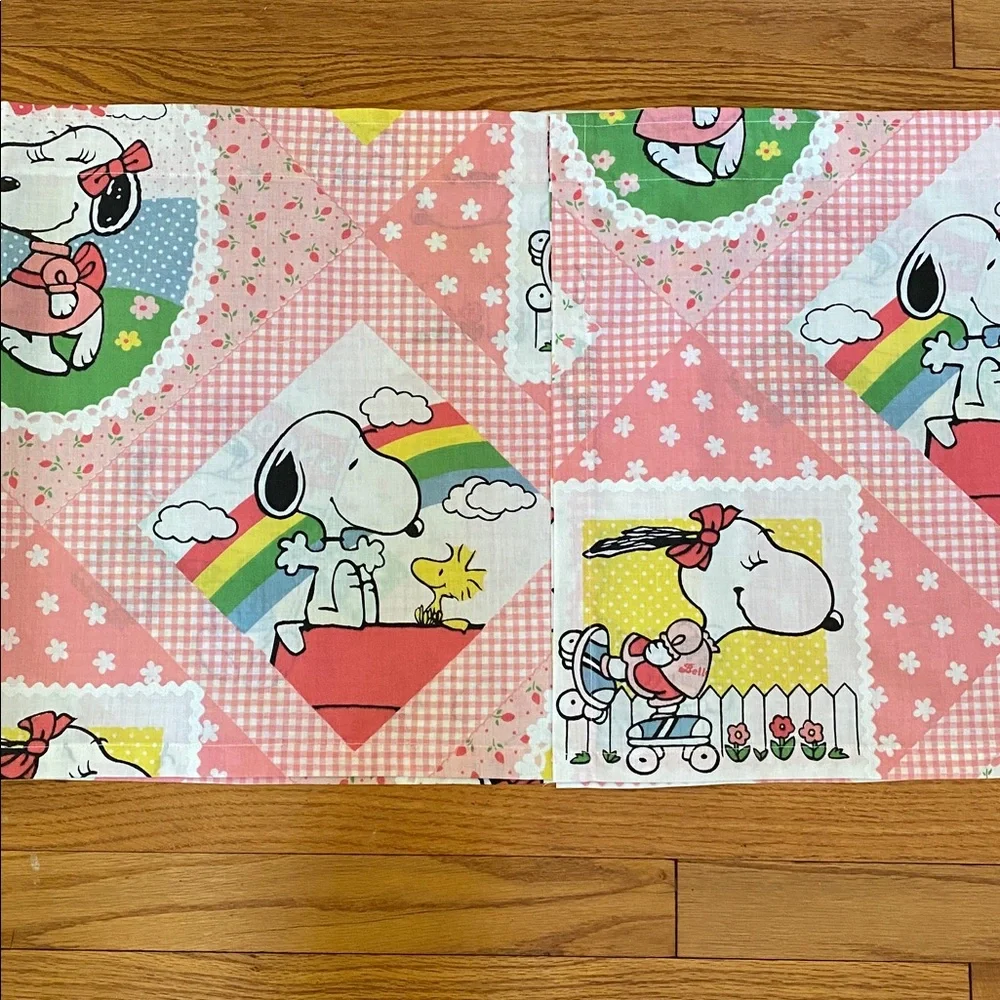 VTG Snoopy & Belle Handmade Valance